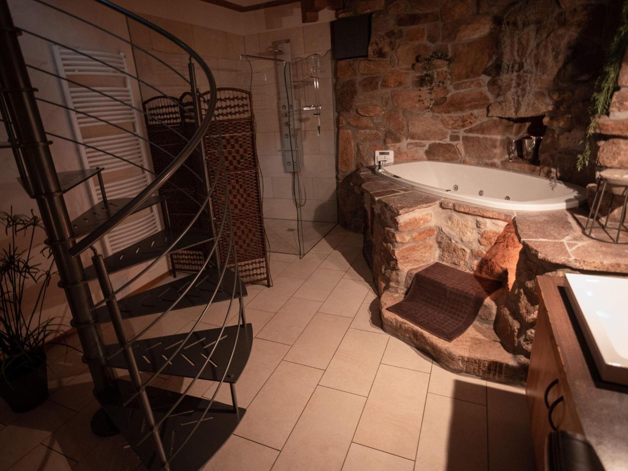 Holiday Home With Whirlpool And Sauna In 비에탁 외부 사진